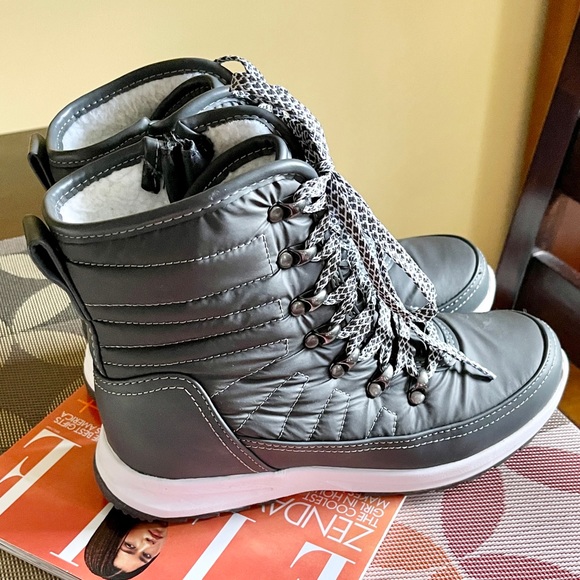 Khombu Waterproof Winter Boots - Picture 3 of 8